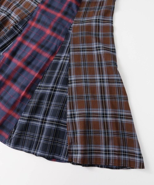 KBF（ケイビーエフ）の「MIXチェックフレアスカート（スカート・レディース・KHAKI mix/BLUE mix・one）」の16枚目の写真