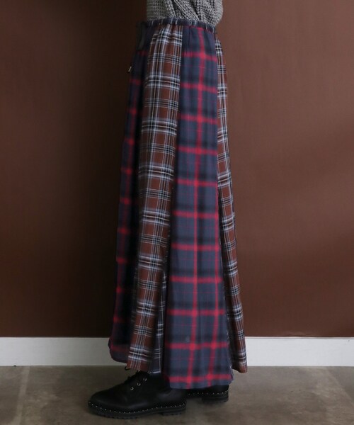 KBF（ケイビーエフ）の「MIXチェックフレアスカート（スカート・レディース・KHAKI mix/BLUE mix・one）」の10枚目の写真