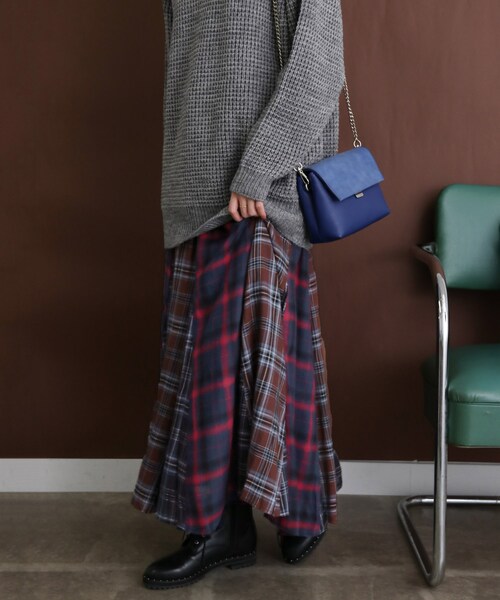 KBF（ケイビーエフ）の「MIXチェックフレアスカート（スカート・レディース・KHAKI mix/BLUE mix・one）」の6枚目の写真