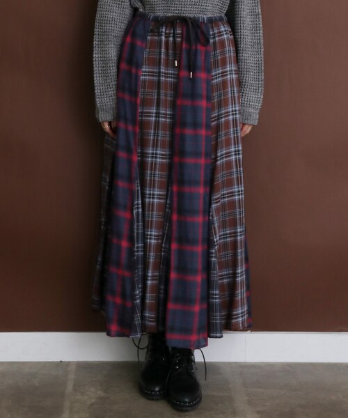 KBF（ケイビーエフ）の「MIXチェックフレアスカート（スカート・レディース・KHAKI mix/BLUE mix・one）」の9枚目の写真