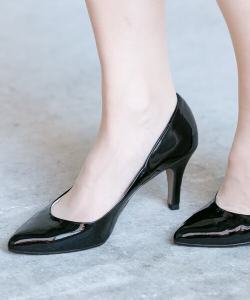 URBAN RESEARCH ROSSO WOMEN（アーバンリサーチ　ロッソ）の「エナメルパンプス（シューズ・レディース・GREGE/BEIGE/BLACK・36/37/38）」の6枚目の写真