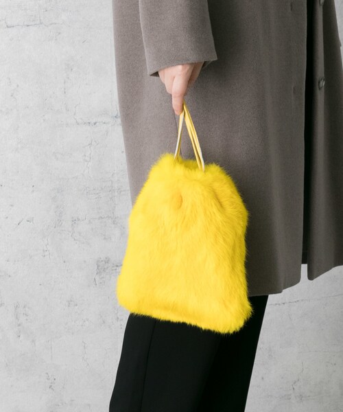 URBAN RESEARCH ROSSO WOMEN（アーバンリサーチ　ロッソ）の「ラビットファーミニ巾着（バッグ・レディース・MINT/YELLOW/GREEN/BORDEAUX・-）」の3枚目の写真