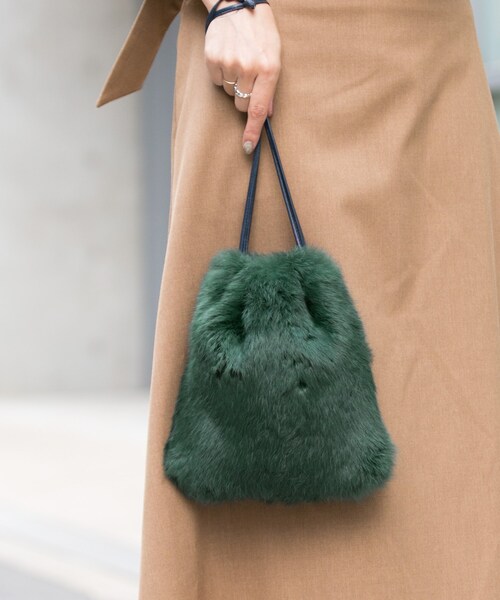 URBAN RESEARCH ROSSO WOMEN（アーバンリサーチ　ロッソ）の「ラビットファーミニ巾着（バッグ・レディース・MINT/YELLOW/GREEN/BORDEAUX・-）」の4枚目の写真