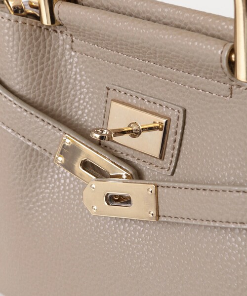 RODE SKO（ロデスコ）の「MAILA プチメタルスクエアトートバッグ（バッグ・レディース・GRAY/BLACK/OFF WHITE・one）」の19枚目の写真