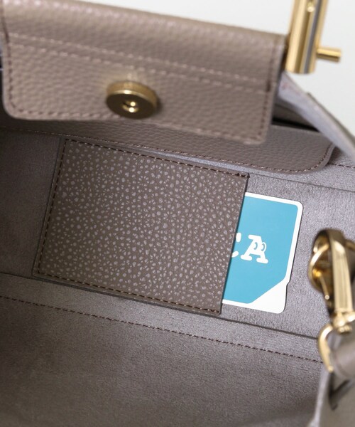 RODE SKO（ロデスコ）の「MAILA プチメタルスクエアトートバッグ（バッグ・レディース・GRAY/BLACK/OFF WHITE・one）」の21枚目の写真
