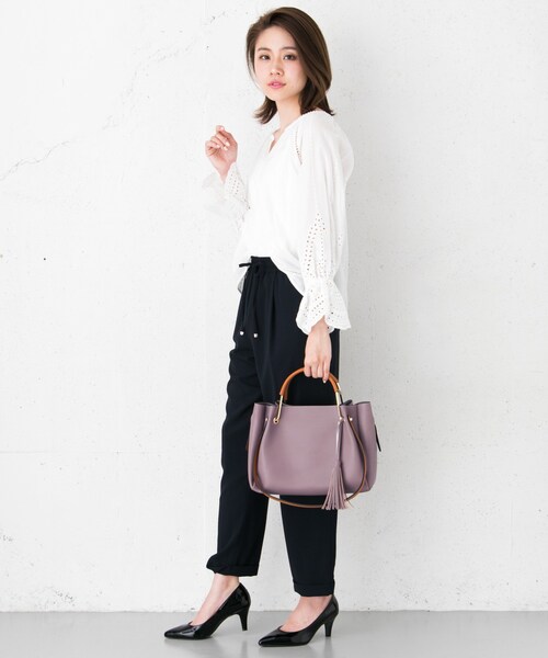 RODE SKO(ロデスコ)の「【TVドラマ使用】JOLANDA ワイド4WAYトートバッグ(バッグ・レディース・CAMEL/MAUVE/KHAKI/SAX/BLACK/WHITE・one)」の22枚目の写真