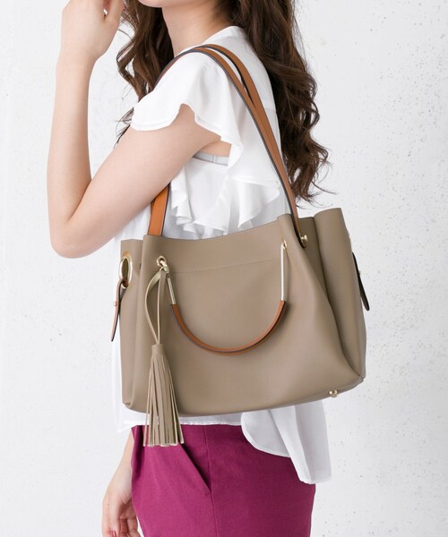 RODE SKO(ロデスコ)の「【TVドラマ使用】JOLANDA ワイド4WAYトートバッグ(バッグ・レディース・CAMEL/MAUVE/KHAKI/SAX/BLACK/WHITE・one)」の17枚目の写真