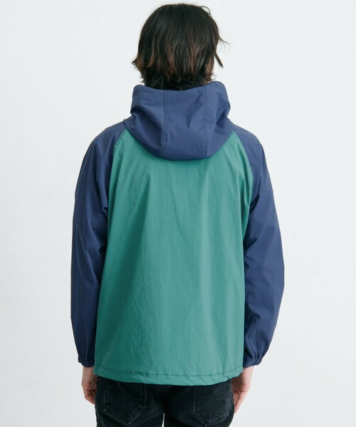 URBAN RESEARCH Sonny Label（アーバンリサーチサニーレーベル）の「マルチファンクションパッカブルアノラックパーカー（トップス・メンズ・ブラック/ブルー×グリーン/ブラック×カモ/キャメル×ネイビー・M/L）」の17枚目の写真