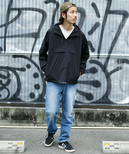 URBAN RESEARCH Sonny Label（アーバンリサーチサニーレーベル）の「マルチファンクションパッカブルアノラックパーカー（トップス・メンズ・ブラック/ブルー×グリーン/ブラック×カモ/キャメル×ネイビー・M/L）」の7枚目の写真