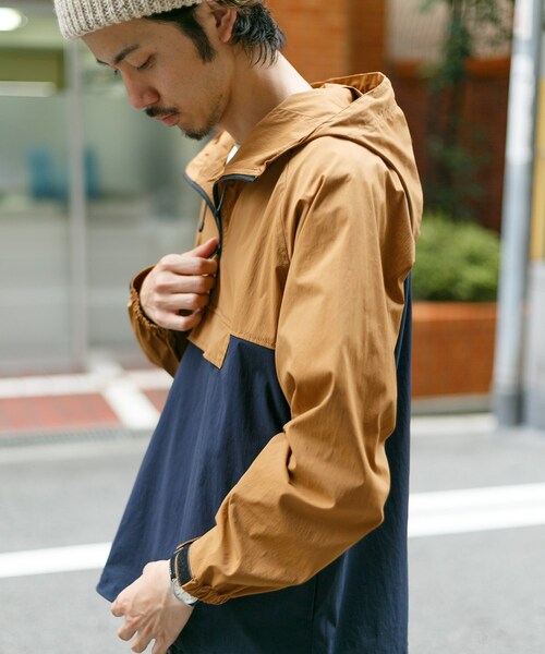 URBAN RESEARCH Sonny Label（アーバンリサーチサニーレーベル）の「マルチファンクションパッカブルアノラックパーカー（トップス・メンズ・ブラック/ブルー×グリーン/ブラック×カモ/キャメル×ネイビー・M/L）」の13枚目の写真