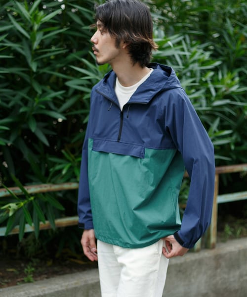 URBAN RESEARCH Sonny Label（アーバンリサーチサニーレーベル）の「マルチファンクションパッカブルアノラックパーカー（トップス・メンズ・ブラック/ブルー×グリーン/ブラック×カモ/キャメル×ネイビー・M/L）」の3枚目の写真
