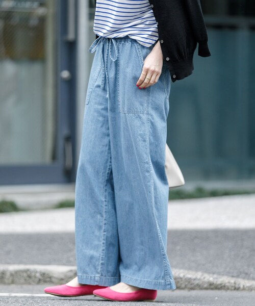 URBAN RESEARCH Sonny Label(アーバンリサーチサニーレーベル)の「デニムベイカーパンツ(パンツ・レディース・インディゴ/ライトインディゴ・36/38)」の1枚目の写真