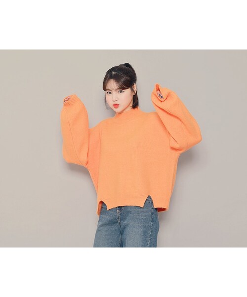 HOTPING(ホッピン)の「ハーフネックルーズカラーニット(ニット/セーター・レディース・Green/Orange/White/Purple・フリーサイズ)」の4枚目の写真