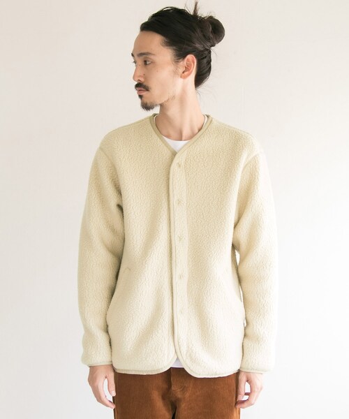 URBAN RESEARCH（アーバンリサーチ）の「POLARTECノーカラー