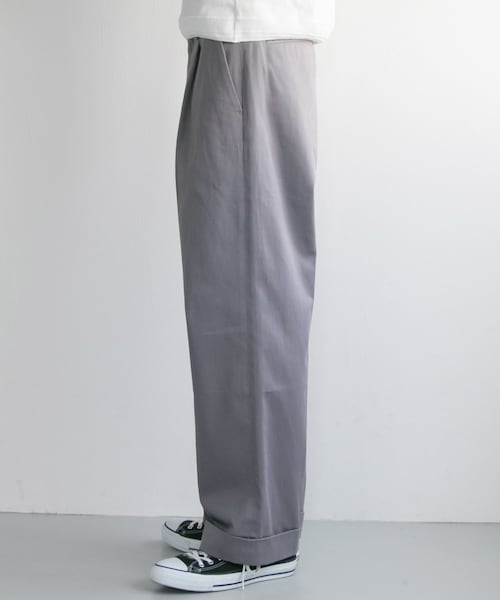 URBAN RESEARCH（アーバンリサーチ）の「コットンサテンワイドトラウザー（パンツ・メンズ・L.BEIGE/NAVY/L.KHAKI/KHAKI/CHINO.BEG/BROWN/CHARCOAL/GRAY/BLUE GRAY/BLACK・M/L）」の22枚目の写真