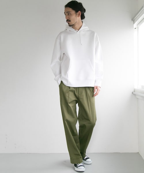 URBAN RESEARCH（アーバンリサーチ）の「コットンサテンワイドトラウザー（パンツ・メンズ・L.BEIGE/NAVY/L.KHAKI/KHAKI/CHINO.BEG/BROWN/CHARCOAL/GRAY/BLUE GRAY/BLACK・M/L）」の19枚目の写真
