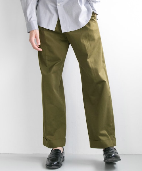 URBAN RESEARCH（アーバンリサーチ）の「コットンサテンワイドトラウザー（パンツ・メンズ・L.BEIGE/NAVY/L.KHAKI/KHAKI/CHINO.BEG/BROWN/CHARCOAL/GRAY/BLUE GRAY/BLACK・M/L）」の4枚目の写真