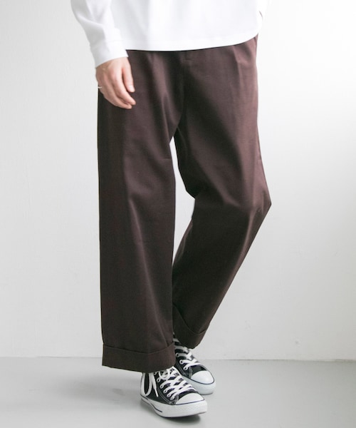 URBAN RESEARCH（アーバンリサーチ）の「コットンサテンワイドトラウザー（パンツ・メンズ・L.BEIGE/NAVY/L.KHAKI/KHAKI/CHINO.BEG/BROWN/CHARCOAL/GRAY/BLUE GRAY/BLACK・M/L）」の6枚目の写真