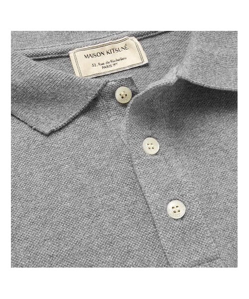 Maison Kitsune（メゾンキツネ）の「Maison Kitsuné Cotton-Piqué Polo Shirt（ポロシャツ・メンズ・Gray・XL/L/S/M）」の3枚目の写真