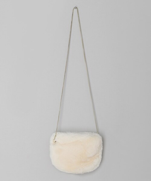 DHOLIC（ディーホリック）の「2WAYファーハーフムーンバッグ（ショルダーバッグ・レディース・グレー/グリーン/ベージュ/ホワイト/ブラック/ブルー/ピンク・FREE）」の2枚目の写真