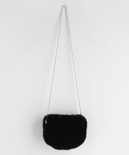 DHOLIC（ディーホリック）の「2WAYファーハーフムーンバッグ（ショルダーバッグ・レディース・グレー/グリーン/ベージュ/ホワイト/ブラック/ブルー/ピンク・FREE）」の3枚目の写真