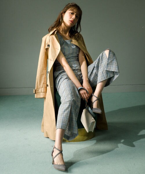 Andemiu(アンデミュウ)の「ストラップパンプス(シューズ・グレー/ブラック/レッド)」の7枚目の写真