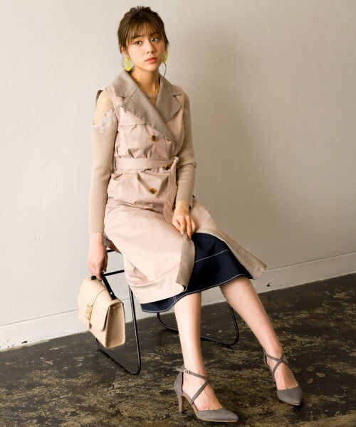 Andemiu(アンデミュウ)の「ストラップパンプス(シューズ・グレー/ブラック/レッド)」の8枚目の写真