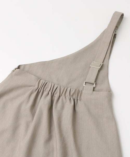 KBF（ケイビーエフ）の「WEB限定 ワンショルダーサロペットスカート（ワンピース/ドレス・レディース・MOCHA/OFF/BLACK・one）」の19枚目の写真