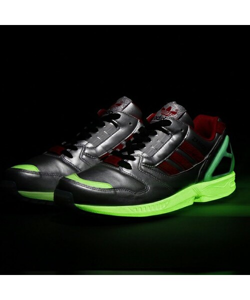 adidas（アディダス）の「adidas Originals for atmos ZX8000 