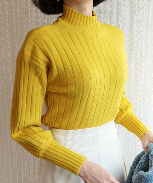 DHOLIC(ディーホリック)の「パフスリーブハイネック二ット(ニット/セーター・レディース・ベージュ/イエロー/ホワイト/ブルー/レッド/ブラック・FREE)」の5枚目の写真