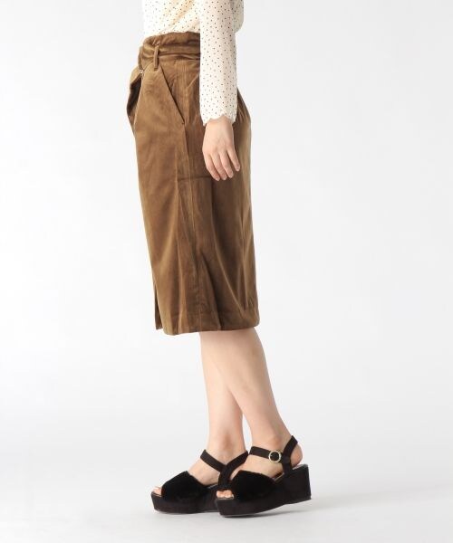 mysty woman（ミスティウーマン）の「ベルト付ベロアタイトスカート（スカート・レディース・ピンク系/ネイビー・F）」の9枚目の写真