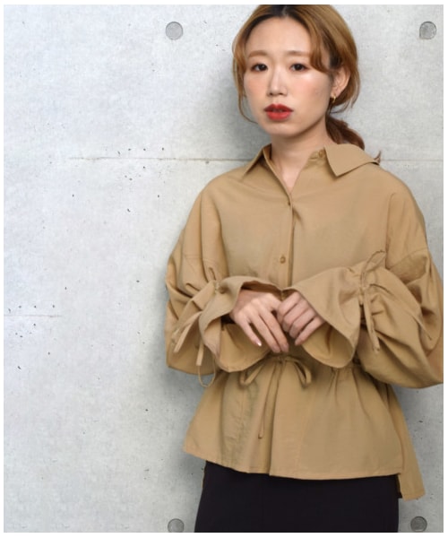 w closet（ダブルクローゼット）の「スパンブロードギャザーシャツ