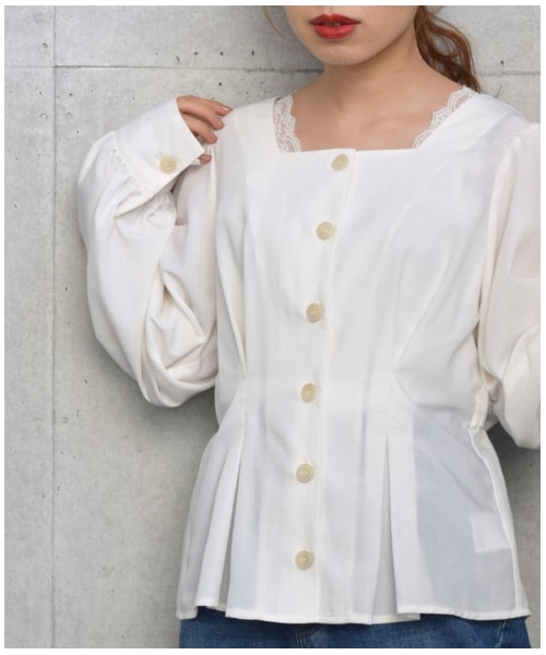 w closet（ダブルクローゼット）の「スパンブロードウエストタックブラウス（トップス・レディース・オフホワイト/ベージュ/ラベンダー/Sグレー・FREE）」の17枚目の写真