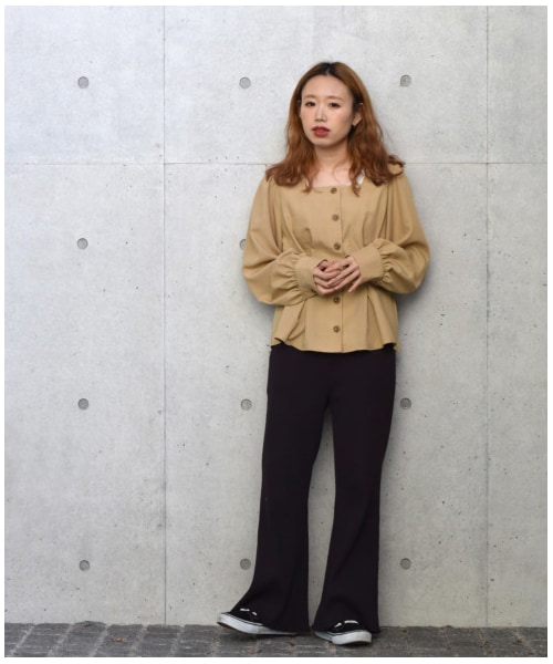 w closet（ダブルクローゼット）の「スパンブロードウエストタックブラウス（トップス・レディース・オフホワイト/ベージュ/ラベンダー/Sグレー・FREE）」の19枚目の写真