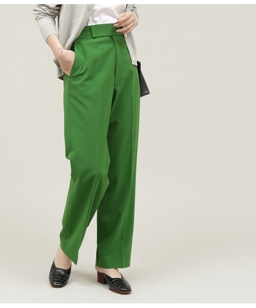 ADAM ET ROPE'（アダムエロペ）の「サイドアジャストセンタープレスパンツ（パンツ・レディース・グリーン/サックス/ブラック・36/38/34）」の2枚目の写真