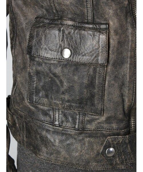 GOLDEN GOOSE（ゴールデングース）の「レザーシングル スタッズ