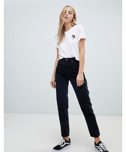 PULL&BEAR（プルアンドベア）の「Pull&Bear classic mom jean in black（デニムパンツ・レディース・Black・Us 4/Us 0）」の2枚目の写真