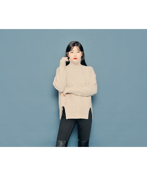 HOTPING(ホッピン)の「スリットポイントハイネックニット(ニット/セーター・レディース・Other/White/Pink/Purple/Beige/Grey・フリーサイズ)」の6枚目の写真