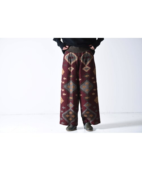 YANTOR(ヤントル)の「YANTOR Geometric Jacquard Wool Wide Pants(その他パンツ・レディース・レッド・S)」の1枚目の写真