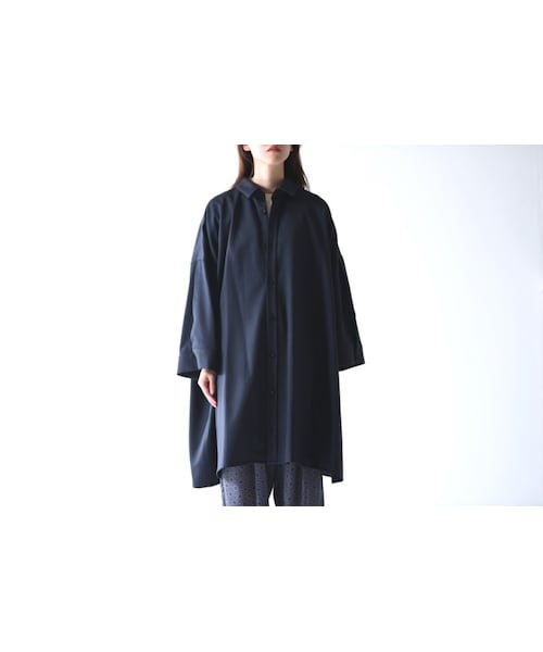 Edwina Horl(エドウィナホール)の「My Beautiful Landlet ツイルウールビッグシャツ(シャツ/ブラウス・レディース・ブルー・F)」の1枚目の写真