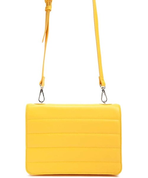 FOREVER 21（フォーエバー トゥエンティーワン）の「Forever 21 Quilted Faux Leather Crossbody（ショルダーバッグ・レディース・Black/Yellow・One Size）」の2枚目の写真