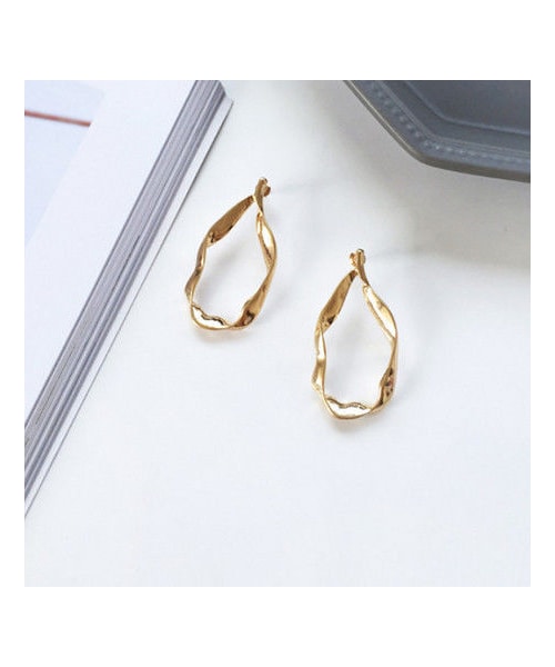 copine（コピン）の「再入荷!変形リングピアス【クリックポスト対象商品】（ピアス（両耳用）・レディース・その他）」の3枚目の写真