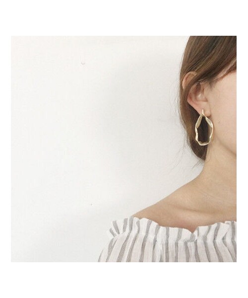 copine（コピン）の「再入荷!変形リングピアス【クリックポスト対象商品】（ピアス（両耳用）・レディース・その他）」の5枚目の写真