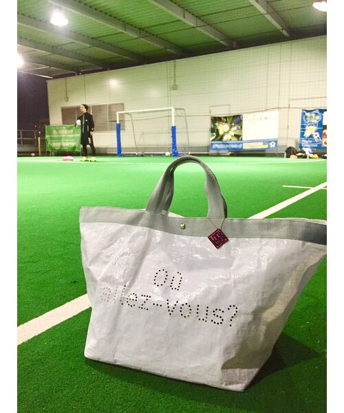 PONSEN（ポンセン）の「デカバッグ（トートバッグ・レディース・ホワイト/ブラック・W64(33)×H34×D33cm）」の3枚目の写真