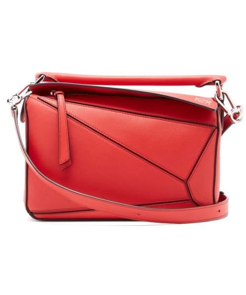 LOEWE（ロエベ）の「Loewe Puzzle Small Grained Leather Cross Body Bag