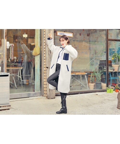 HOTPING（ホッピン）の「ハイネックロングボアジャケット（ブルゾン・レディース・Brown/White・フリーサイズ）」の2枚目の写真