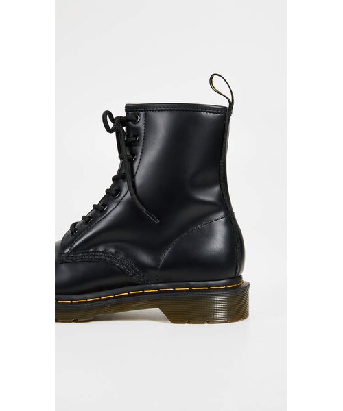Dr. Martens（ドクターマーチン）の「Dr. Martens 1460 8 Eye Boots（ブーツ・レディース・Black・One Size）」の3枚目の写真