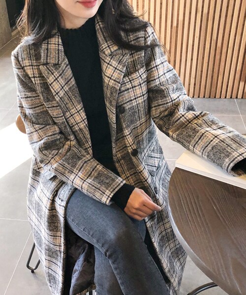 DHOLIC(ディーホリック)の「チェックダブルボタンロングコート(ダウンジャケット/コート・レディース・ブラウン/ブルー/ブラック・FREE)」の2枚目の写真