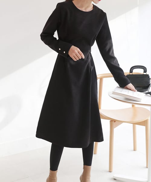 DHOLIC(ディーホリック)の「ラウンドネックウエストタイワンピース(ワンピース・レディース・ブラック/ブルー/ピンク・FREE)」の1枚目の写真