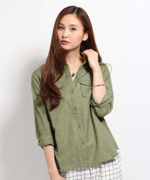 GLOBAL WORK(グローバルワーク)の「バイオカコウミリタリーシャツ(トップス・レディース・カモフラ78/カーキ75・L/M/S)」の1枚目の写真